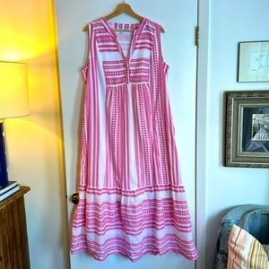 Crown & Ivy pink dress